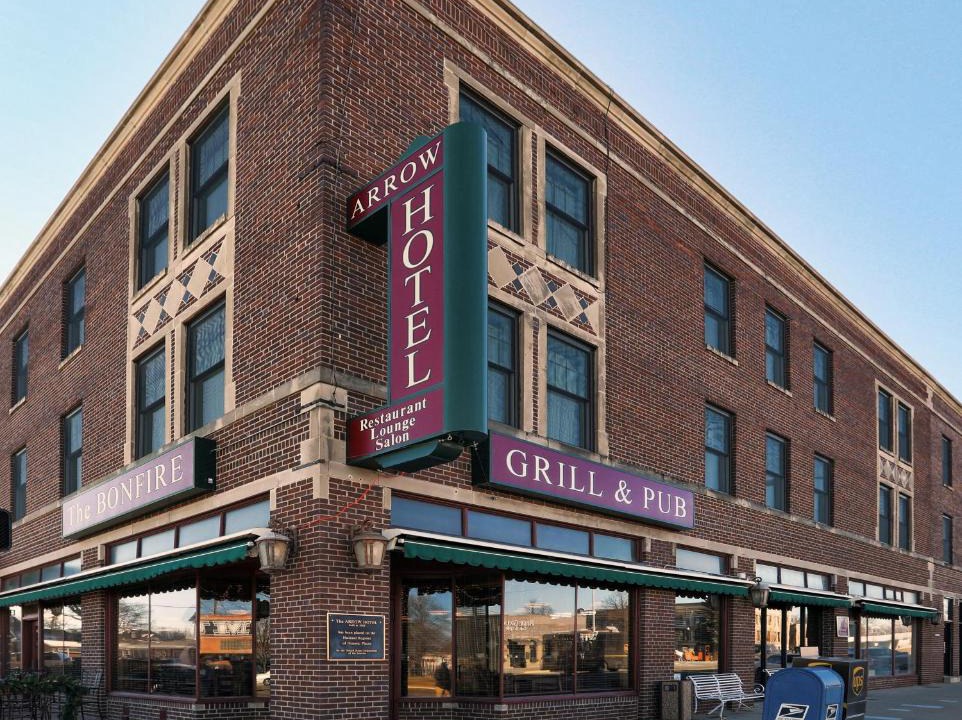 Broken Bow Hotel | Arrow Hotel