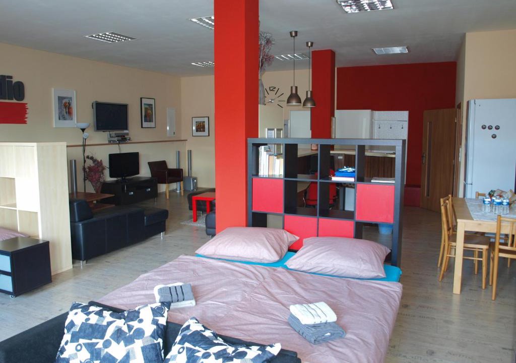 Neratovice Apartment | BAILANDO Studio