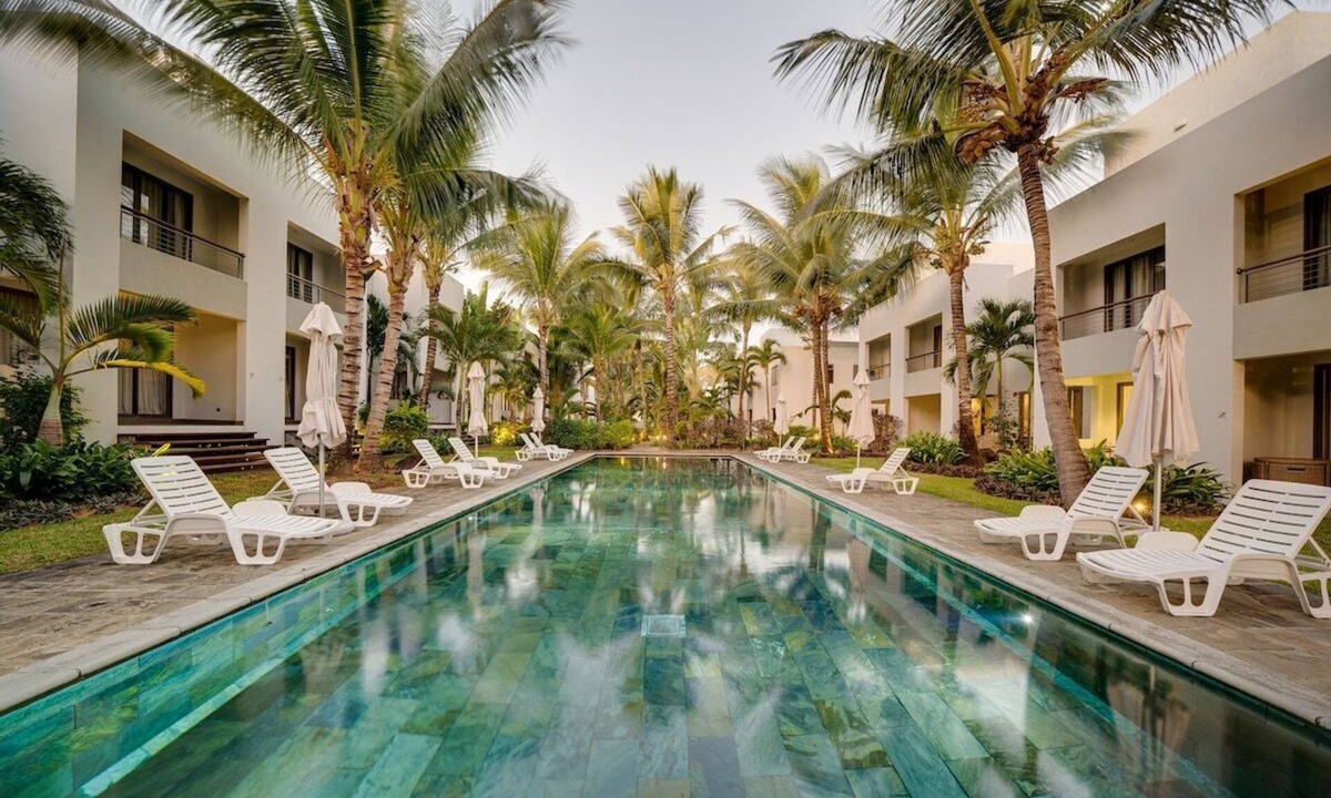 Pereybere Apartment | Brand new seaside apartment, 2 minutes walk from the beach