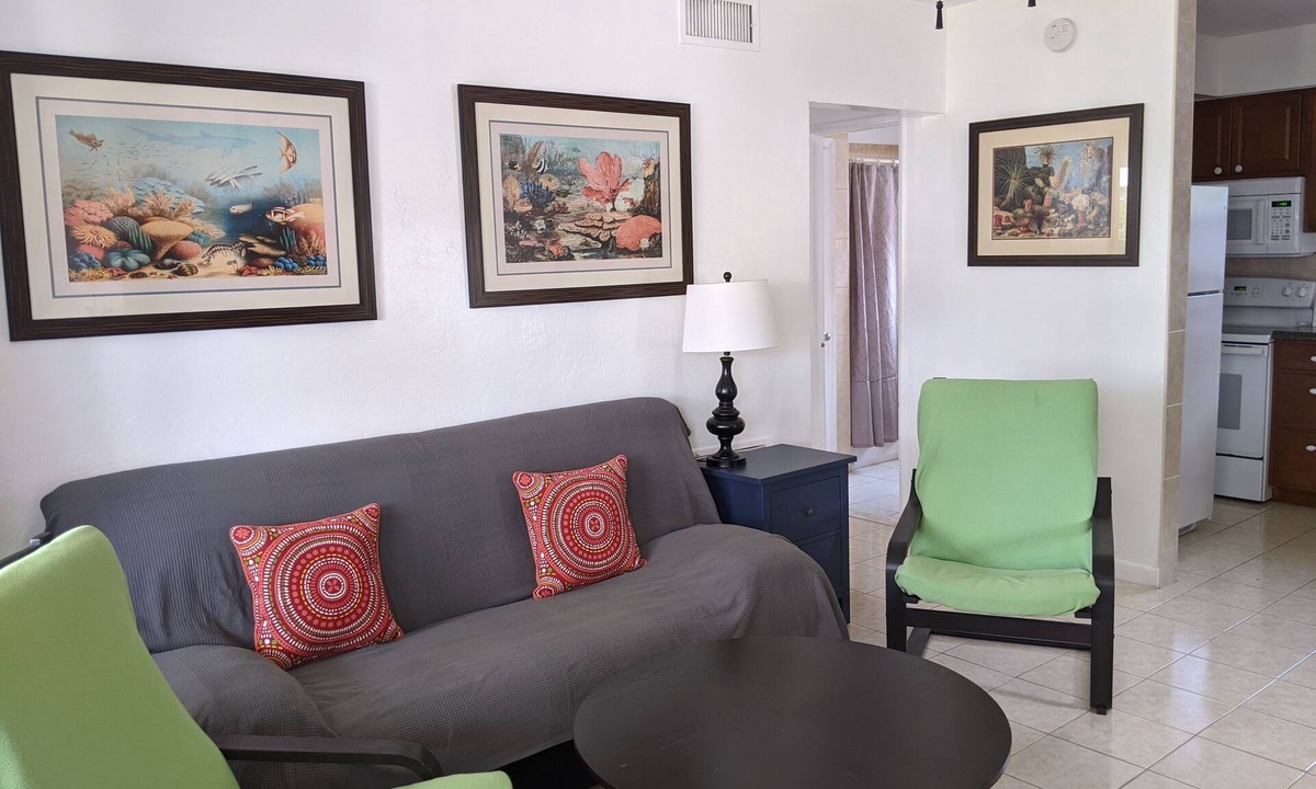 Lauderdale-by-the-Sea Apartment | Breakaway Inn