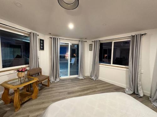 Cultus Lake House | Cabin in the woods @ Cultus Lake