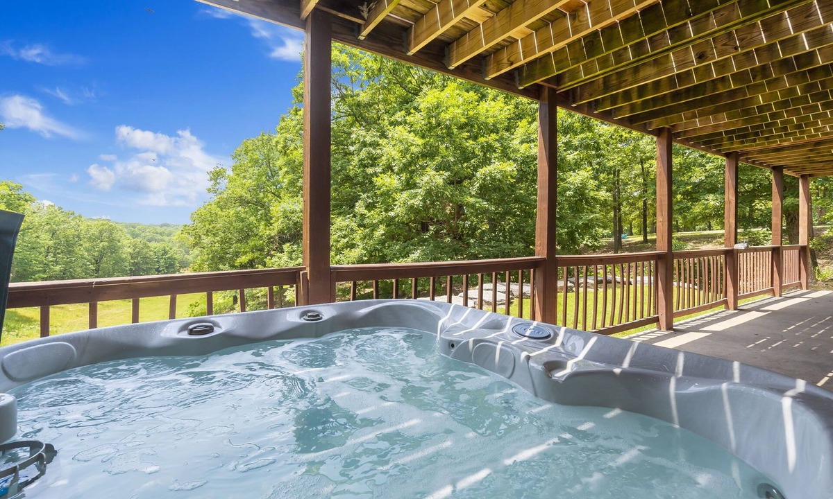 Branson Cedars Cabin | Elegant 2700 Sq Ft True Log Cabin-Private Hot Tub-Game Room-Pool Table-Best View Near Big Cedar