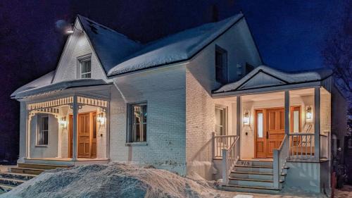 Bromont House | Maison ancestrale complètement rénovée 4 chambres