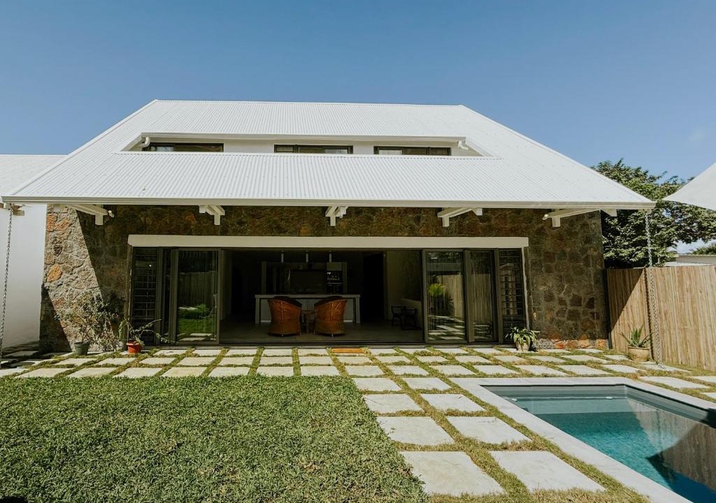 Pointe aux Canonniers House | Seaside Cottage by LOV Mauritius, Private Pool & Beach Access