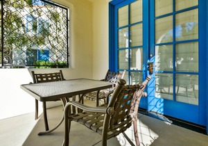 Near Pool! Deluxe King Casita near Clubhouse - Pet Friendly! (C33) in La Quinta