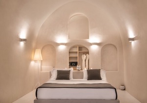 Villa Dusk and Dawn in Fira in Santorini