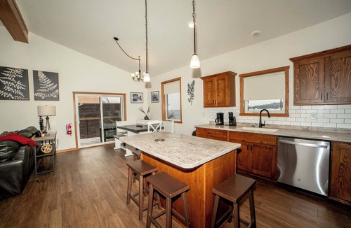 Grand Marais House | 3-bedroom house on second floor in downtown Grand Marais overlooking the harbor