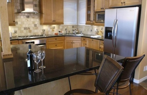 Central Okanagan House | 4 BDRM TH right on the Lake