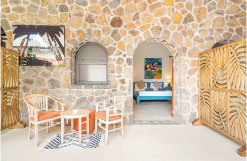 Cap Malheureux Hotel | Aroma Plaza Boutique Hotel