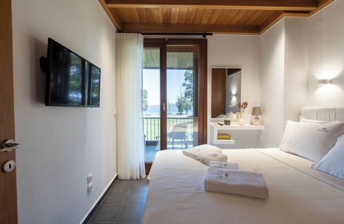 Aristotelis House | AZURE RESIDENCE KOUMITSA