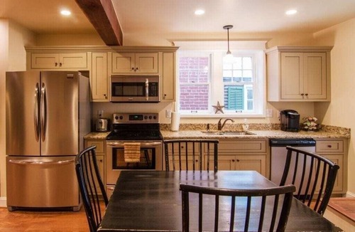 St. Charles House | Charming Cottage on Main St. in Historic St. Charles! Jetted Tub, 2 Fireplaces!