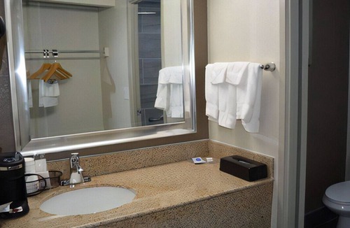 Waldron House | Charming Room for Romantic Getaway! W/ Balcony