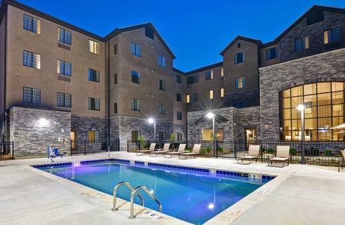 Mount Juliet Condo | Hearing Accessible King Suite | Free Breakfast, Business Center + Fitness Center Access