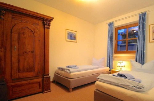 Garmisch-Partenkirchen Ski Chalet | HOLIDAY APARTMENT "CHALET ADRIANA"