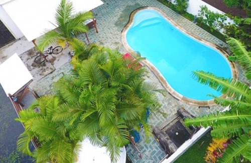 Pereybere Apartment | Homerez - Modern Apartment with Pool in Pereybere