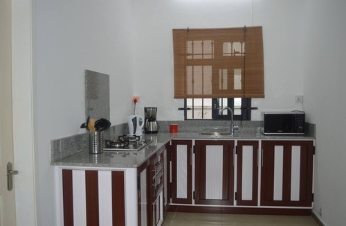 Pereybere Villa | Just 5 minutes walk to the beach, supermarket and restaurants.