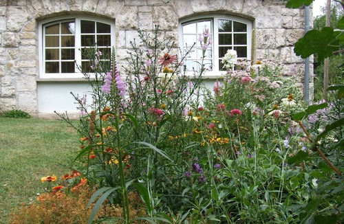 Weimar Apartment | Large, modern, comfortable, in a quiet green area, this centrally located with garden