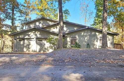 Basye House | Mountain Retreat Near Bryce Resort. Game Rm. Sleeps 8 Family and Dog Friendly!