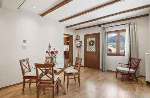 Metsovo House | Primula