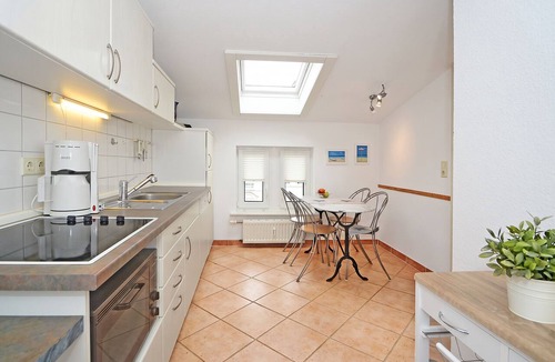 Heringsdorf Apartment | Spacious apartment in Heringsdorf with 2 bathrooms, only 300 m from the beach