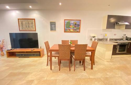 Grand-Baie Villa | Waterside Complex - Beachfront Villa in Grand Baie