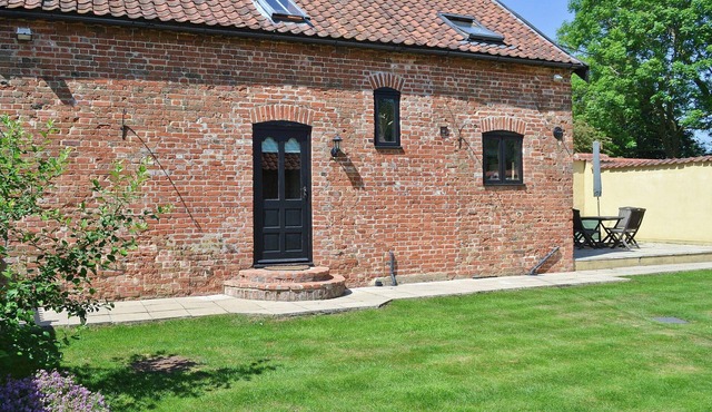 2 bedroom accommodation in Great Ellingham, near Attleborough in Attleborough