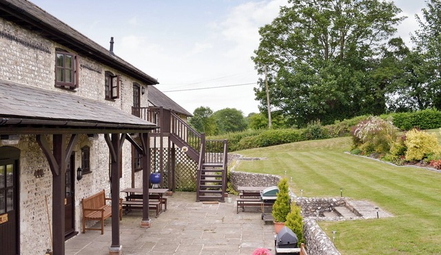 2 bedroom accommodation in East Meon, Petersfield in Petersfield
