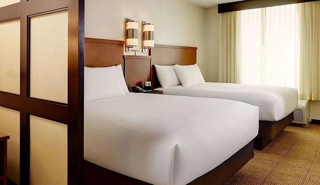 3 Pet-Friendly Accommodation, Pool, Free Parking, Visit LBJ Presidential Library in Austin