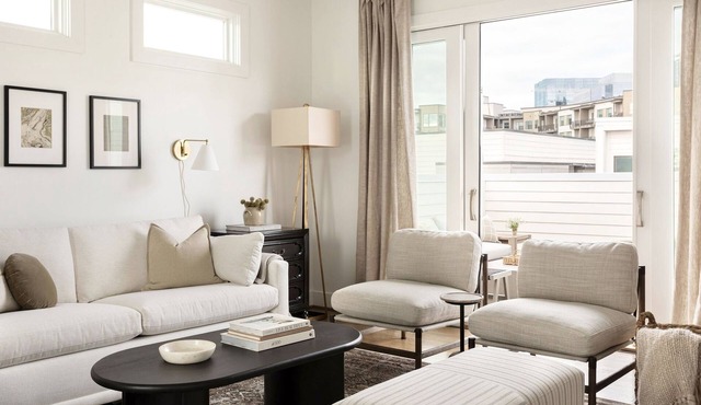3BR 3 BA WALK to Downtown, Gulch, Music Row,Edgehill,rooftop deck with DT views! in Nashville