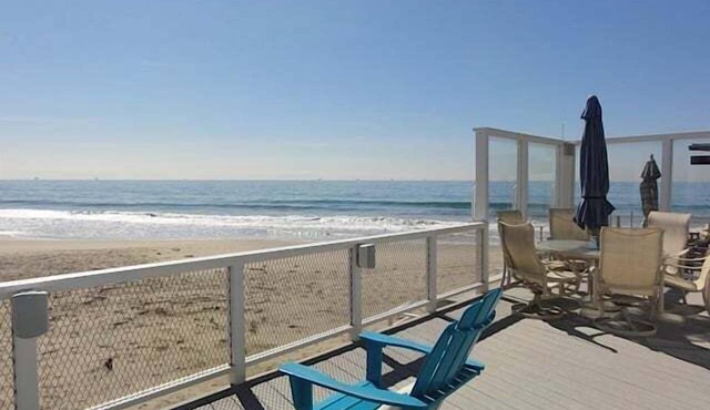 Beautiful Oceanfront Home with Jacuzzi in Carpinteria