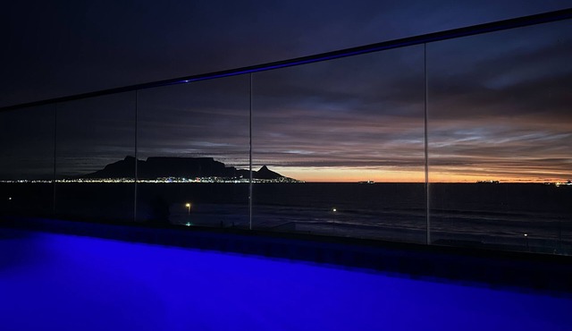 Bloubergstrand Penthouse Style apartment, private pool and fantastic views in Bloubergrant