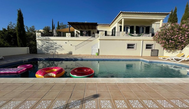 Casa do Monte – Stunning Villa in the Hills of Loulé in Loule