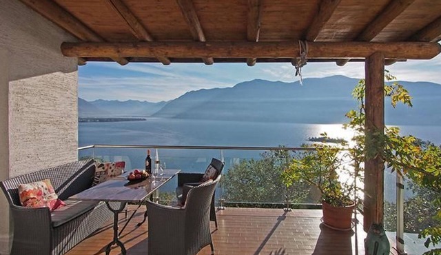 Casa Leula 2 1/2 Zimmerwohnung by Interhome in Ronco sopra Ascona