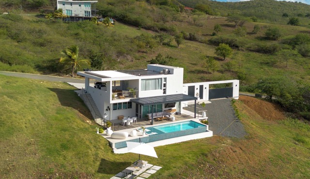 Casa Sole Mio Is A Charming Coastal Retreat With An Espectacular Ocean View! in Culebra