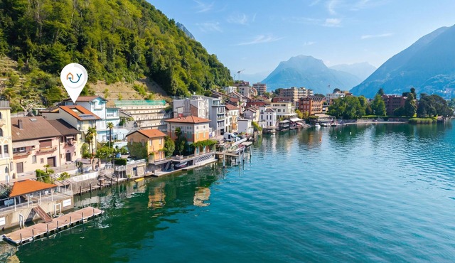 Casa Tamè - Pieds dans l'eau, Melide, Switzerland in Melide