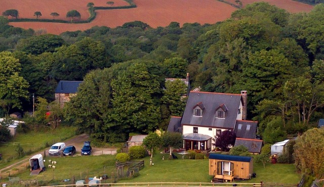 Charming Bed and Breakfast - Demelza Cottage in Bodmin