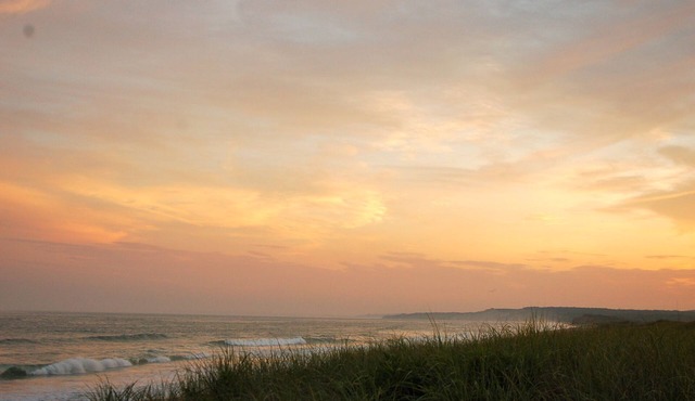 Charming Chilmark beach house with private Abel's Hill beach access in Chilmark