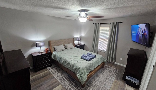 Clean, quiet & comfortable, 3 bed 2 bath pet friendly Paducah home near winery. in Paducah