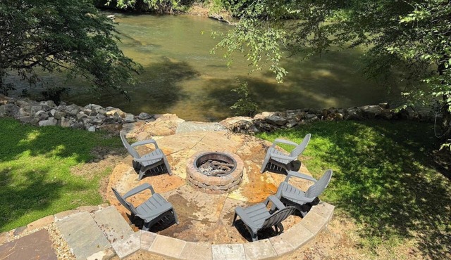 Close to Ellijay | Hot Tub | Fire Pit | Riverfront in Ellijay