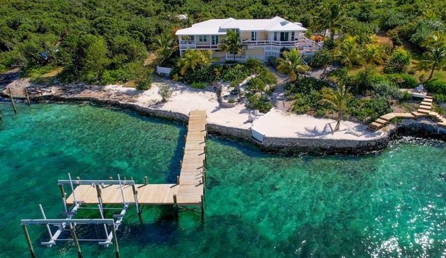 Coco Di Mama - Secluded Quiet Bahama Island Living Paradise in Great Guana Cay