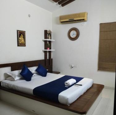 corporate Guest house in Turkapally