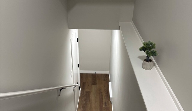 Cozy Fully Furnished 1BR Suite in Regina in Regina
