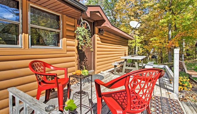 Cozy Retreat w/Fire Pit < 1 Mi to Mille Lacs Lake in Garrison