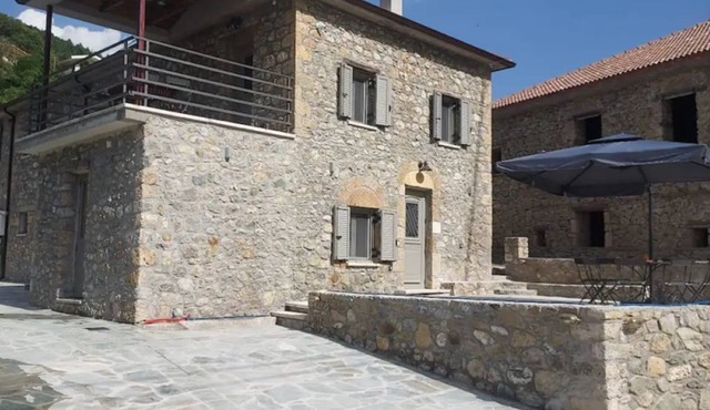 Daphne Aroania suites in Akrata