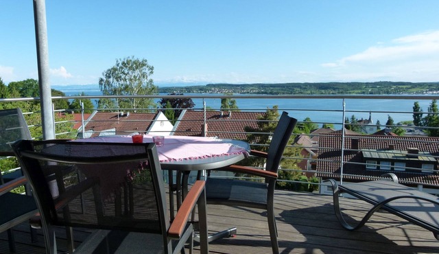 Elisabeth vacation apartment - magnificent lake view in Überlingen