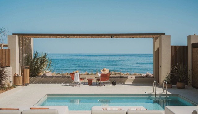 Espera Beachfront Residence, Coastal City Living in Rethymno