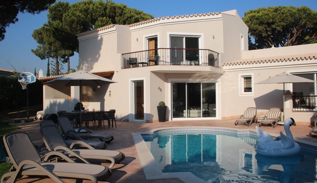 Full for summer '26! Booking ahead for 2027. Perfect for multi-family holidays. in Almancil