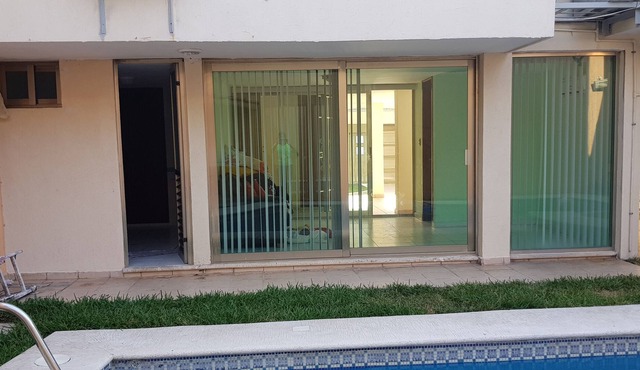Furnished house with pool in Costa Verde