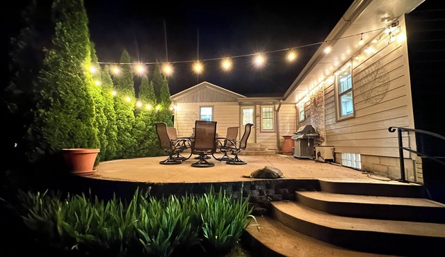 Game Room! -Lakefront 5BRM - Huge Yard in Amery