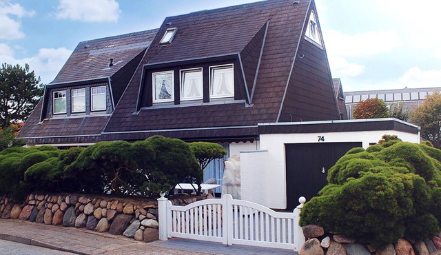 Generous, friendly DHH with terrace and garden in the heart of Westerland in Westerland